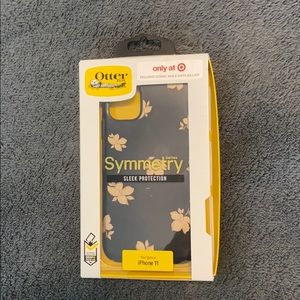 A brand new IPhone 11 otterbox symmetry case